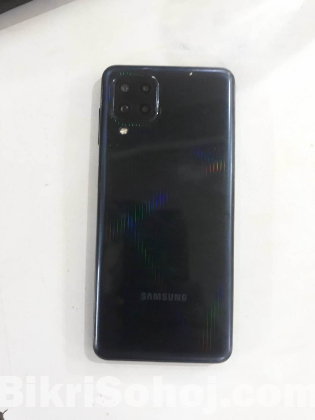 Samsumg Galaxy M32